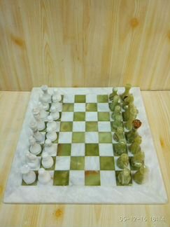Шахматы мраморные