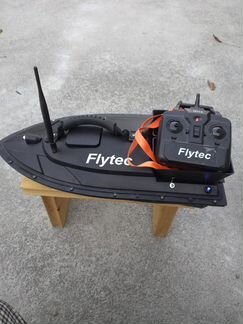 Прикормочный кораблик Flytec