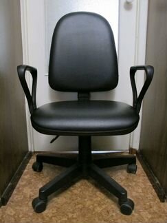 Компьютерные кресла, офисные стулья