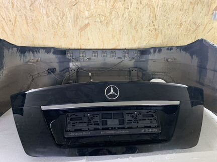 Крышка, дверь багажника Mercedes C W204 11-14г