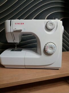 Швейная машинка zinger