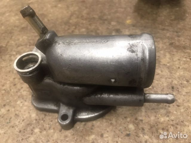 Корпус термостата A6112030275 Mercedes W203 дв. 61