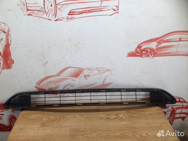 Решетка бампера переднего Toyota Rav4 2015-2018