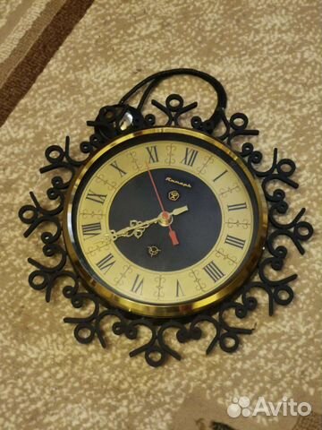 Часы Янтарь