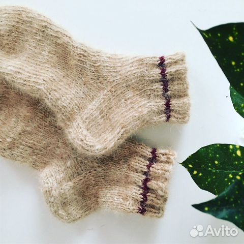 Пряду шерсть, вязаные носки