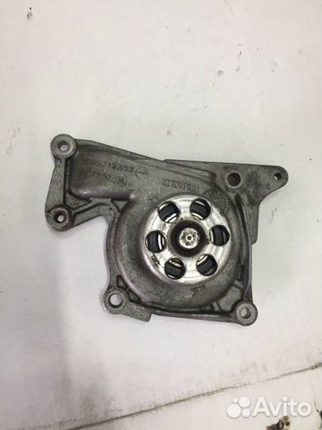 Помпа (насос водяной) Renault Fluence