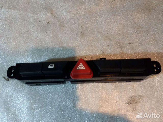 Блок кнопок аварийного сигнала Kia Ceed 1