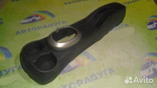 Подлокотник toyota NCP60, NCP61, NCP65 IST