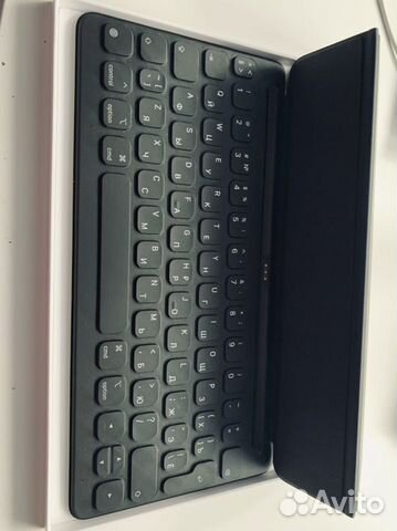 Apple smart keyboard iPad