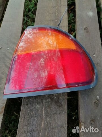 Фонарь задний правый Mazda 323BA