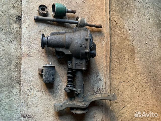 Передний редуктор на mitsubishi Delica 1996