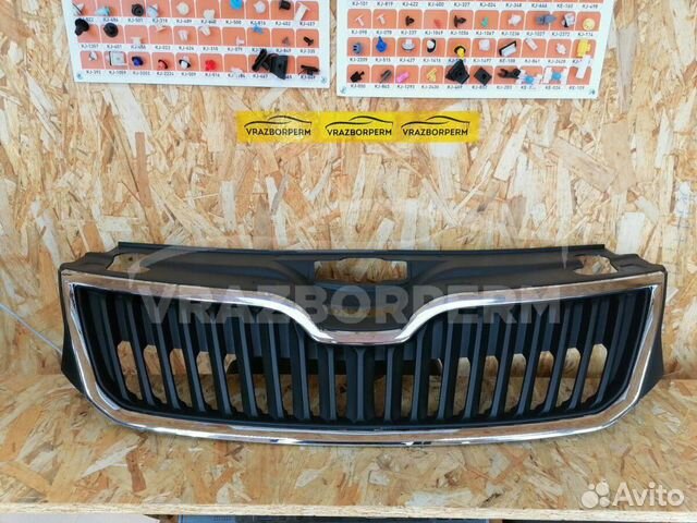 Решетка радиатора Skoda Rapid