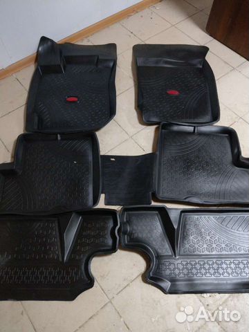 Резиновые ковры салона ларгус