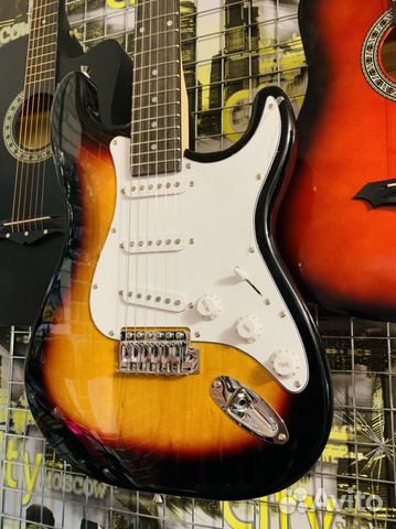 Электрогитара стратокастер