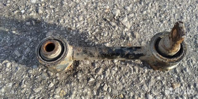 Рычаг регулировки схождения колес зад. Вольво S40