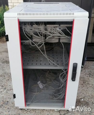 Шкафы металлические 6-42U