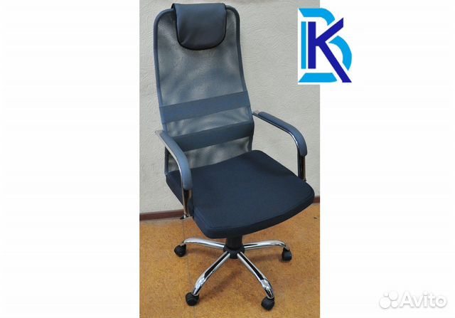 Офисное кресло 