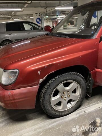 Subaru Forester 2.5 AT, 2001, битый, 320 000 км