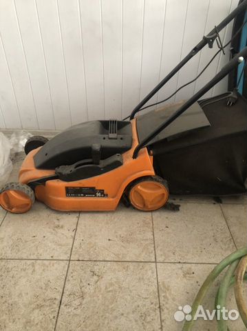 Газонокосилка электрическая