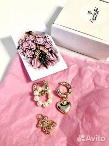 Серьги из жемчуга и кристаллов. Ручная работа