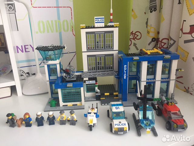 Lego city - полицейский участок (два набора)