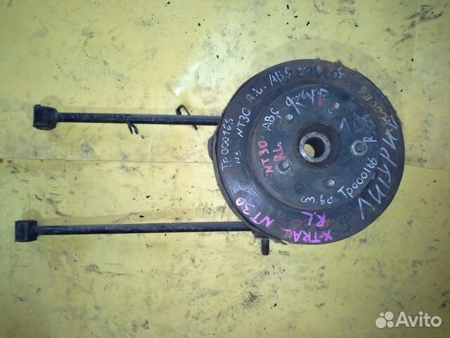 Ступица задняя левая на nissan X-trail NT30