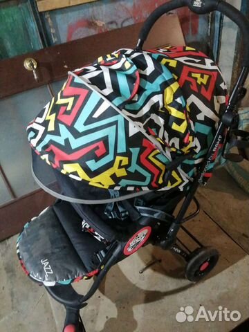 Прогулочная коляска