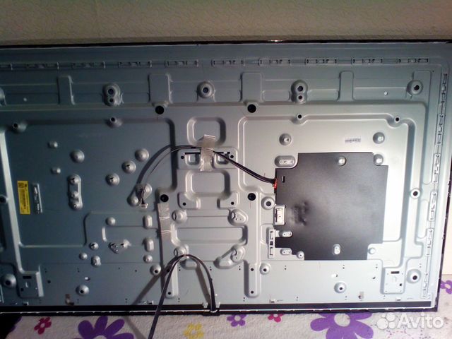 Рассеиватель от Samsung UE50RU7100U