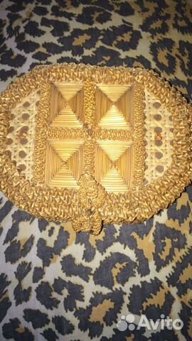 Деревянная шкатулка