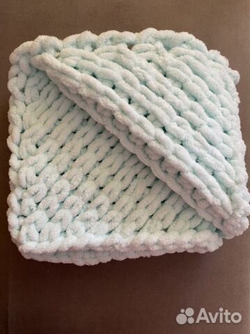 Плед вязанный, ручной работы