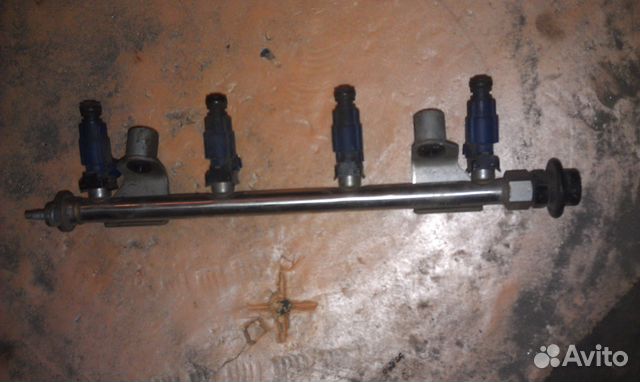 Топливная рампа Киа Сид 1.6