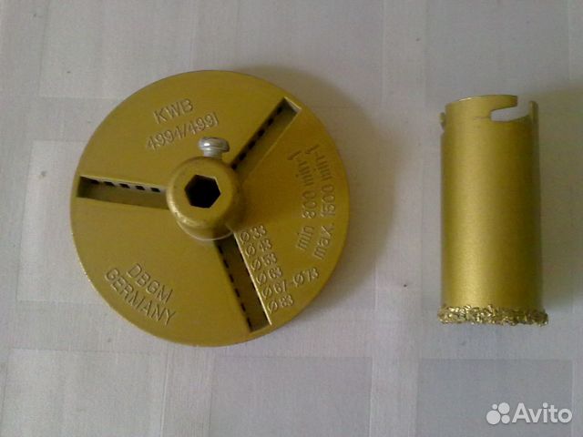 Для сверления отверстий в керамической плитке