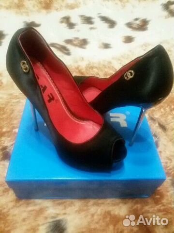 Туфли на металлической шпильке Туфли на металлической шпильке