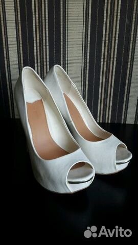 Туфли белые на каблуке Туфли белые на каблуке