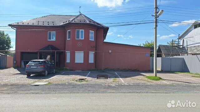 

10-к. и более коттедж, 350 м²