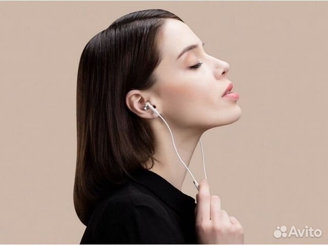 Наушники Xiaomi Mi In-Ear Headphones Pro (золотые)