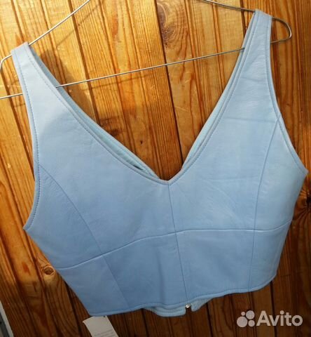 Жилет из голубой лайковой кожи р.44, Италия