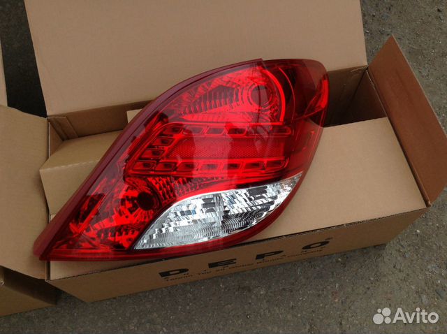 Фонарь Пежо 207 рестайлинг 2010-2015 год