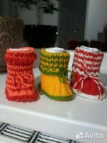 Вязаные тапочки, пинетки, манишки