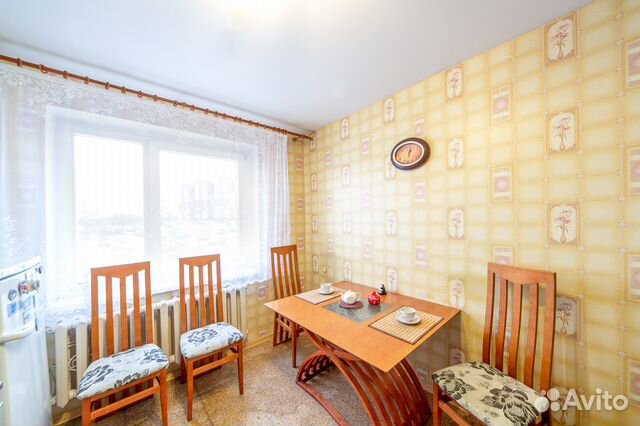 2-к квартира, 60 м², 2/10 эт.