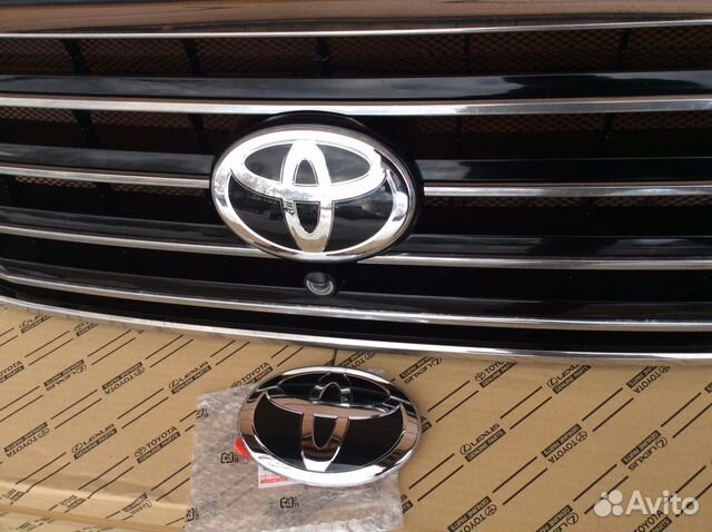 Эмблема Land Cruiser 200 2012-2015 Дистроник Эмблема Land Cruiser 200 2012-2015 Дистроник