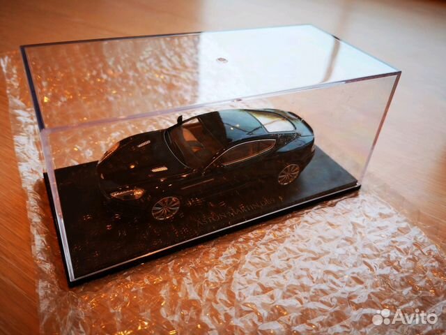 Модель Aston Martin DB9 от kyosho