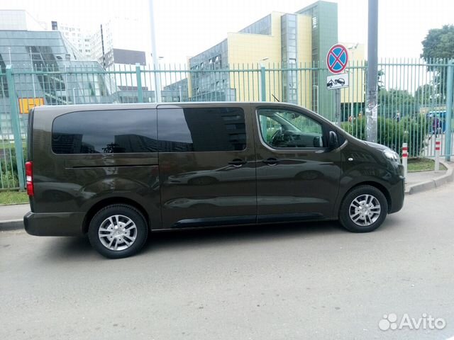 Минивэн в аэропорт. Аренда минивэна с водителем