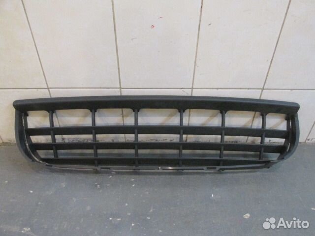 Решетка в бампер центр. VW Crafter 33842