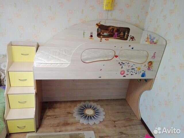 Продаётся кроватка второй ярус и лестница с ящикам
