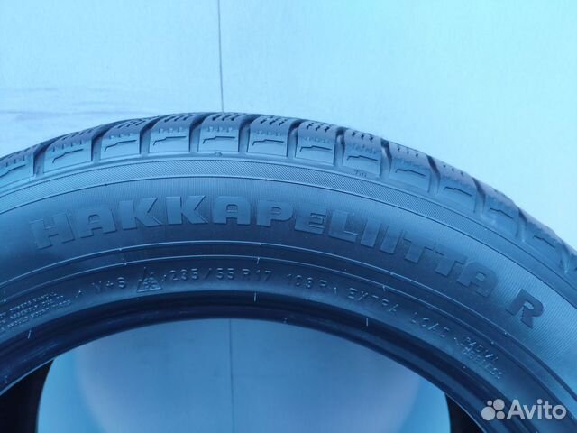 Nokian Hakkapeliitta R 235/55/17 Nokian Hakkapeliitta R 235/55/17