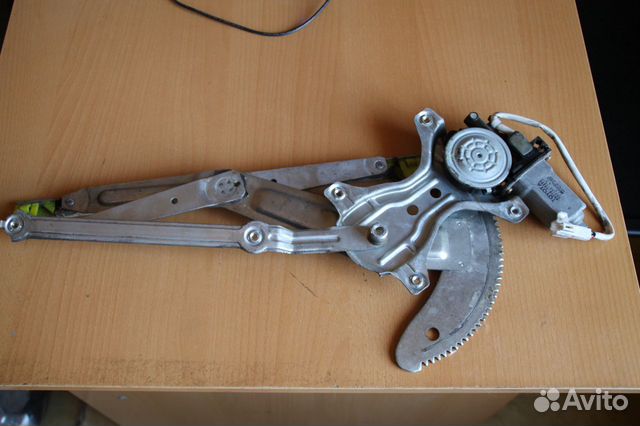 Стеклоподъемник Toyota Carina правый перед. AT210