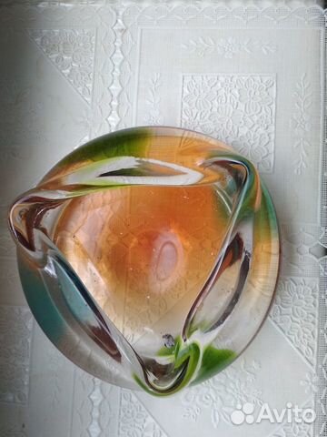 Пепельница времен СССР из чешского цветного стекла