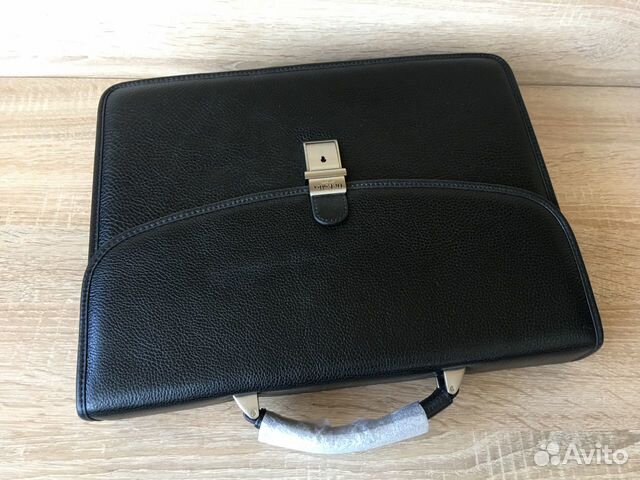 Мужской портфель из натуральной кожи Мужской портфель из натуральной кожи