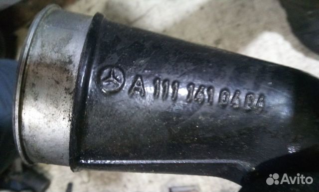 Патрубок впускного коллектора Мерседес Бенц W210 Патрубок впускного коллектора Мерседес Бенц W210